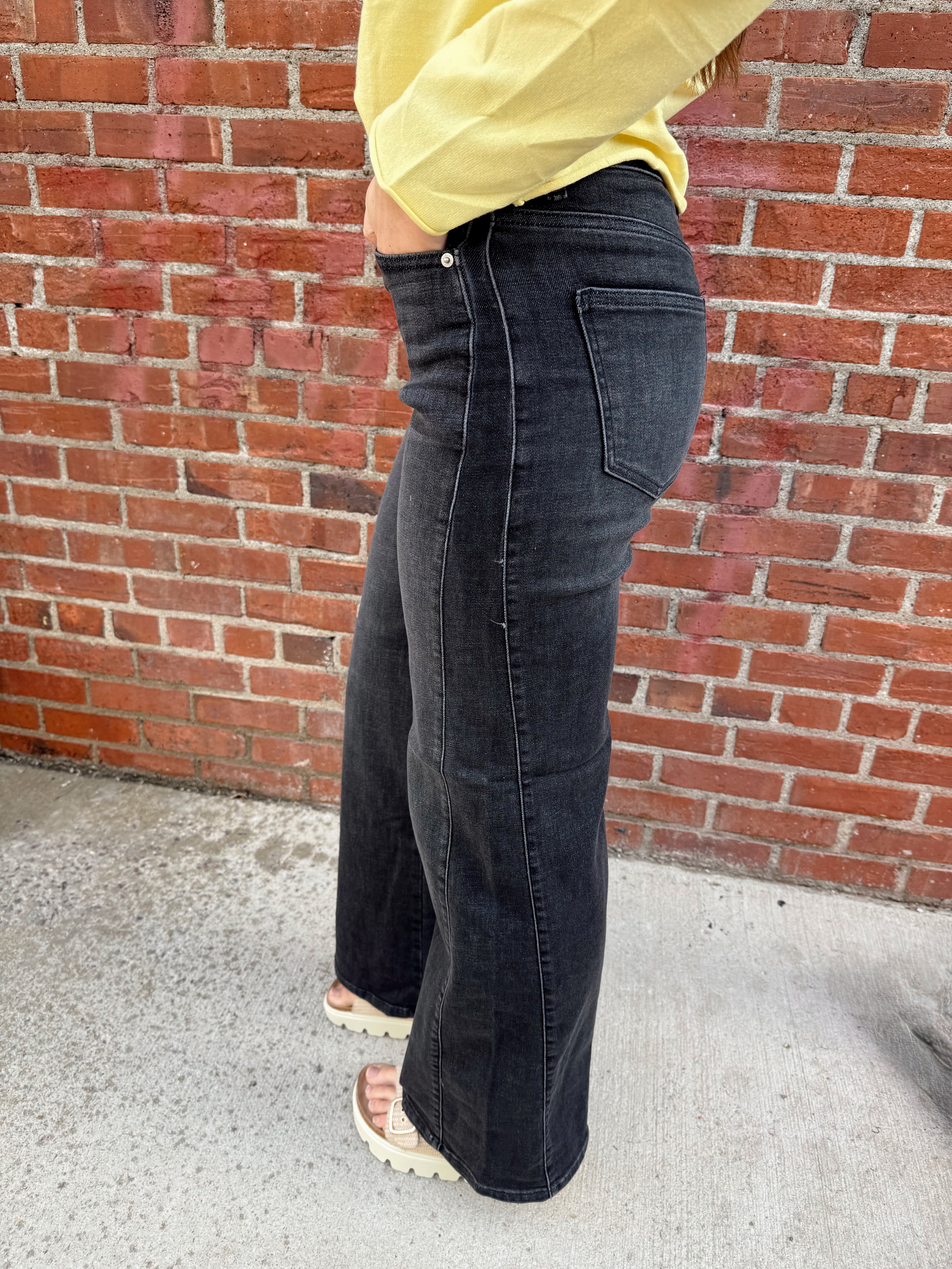 Bennet Black Wide Leg Jean