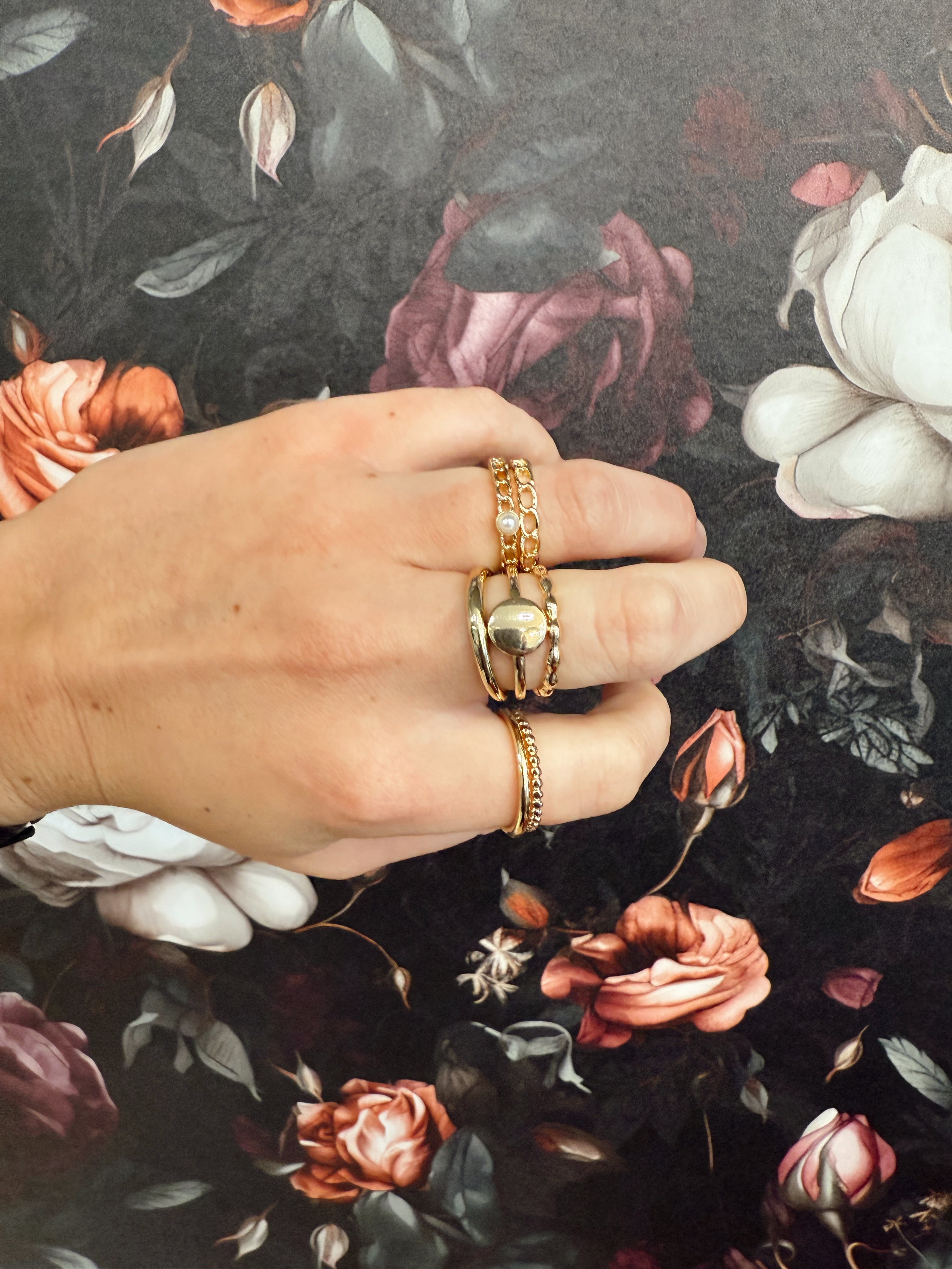 Pearl Stud Mixed 7pc Ring Set