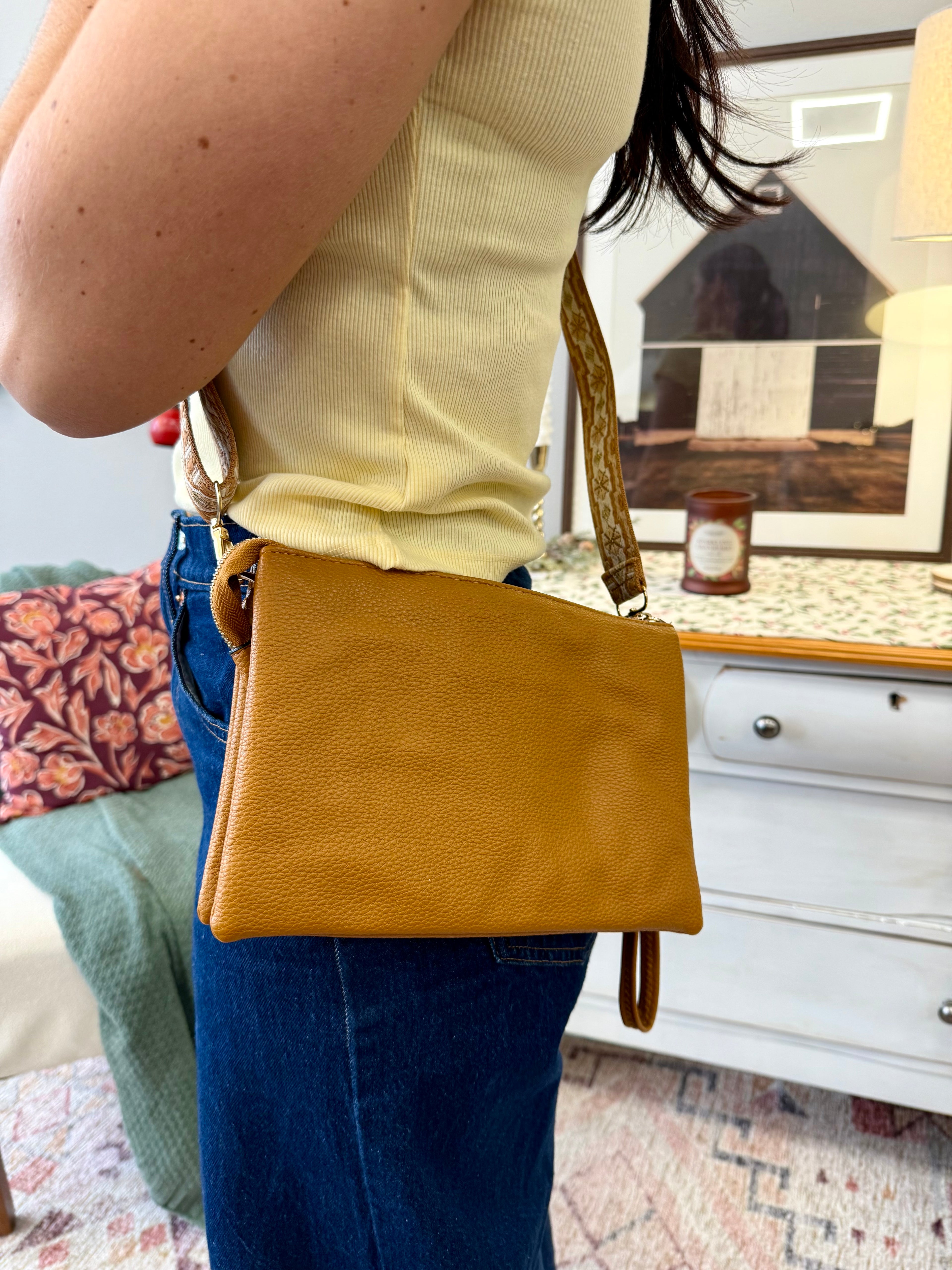 Izzy Crossbody Bag