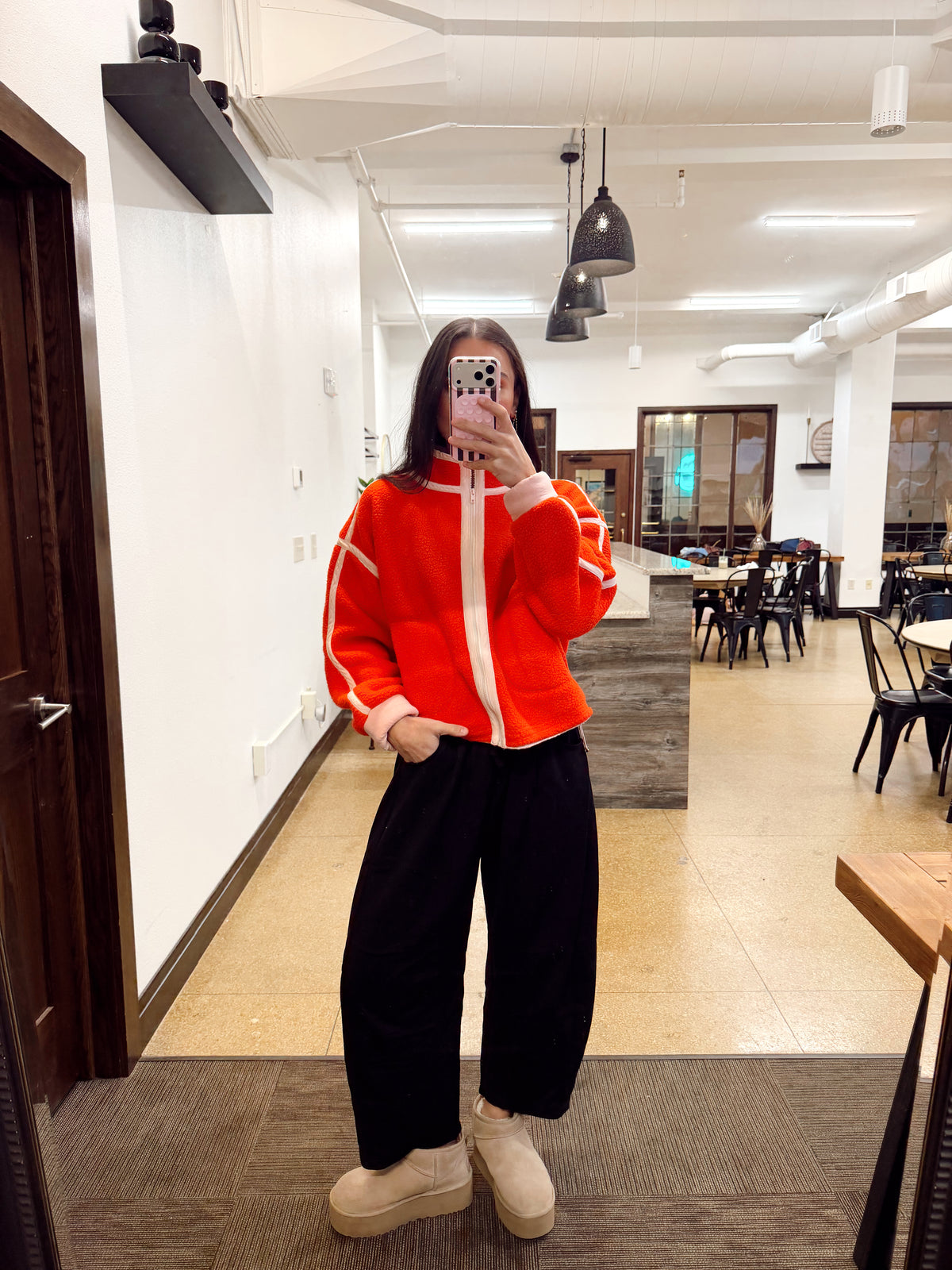 Essential Barrel Leg Sweatpant