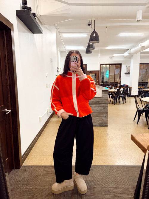 Essential Barrel Leg Sweatpant