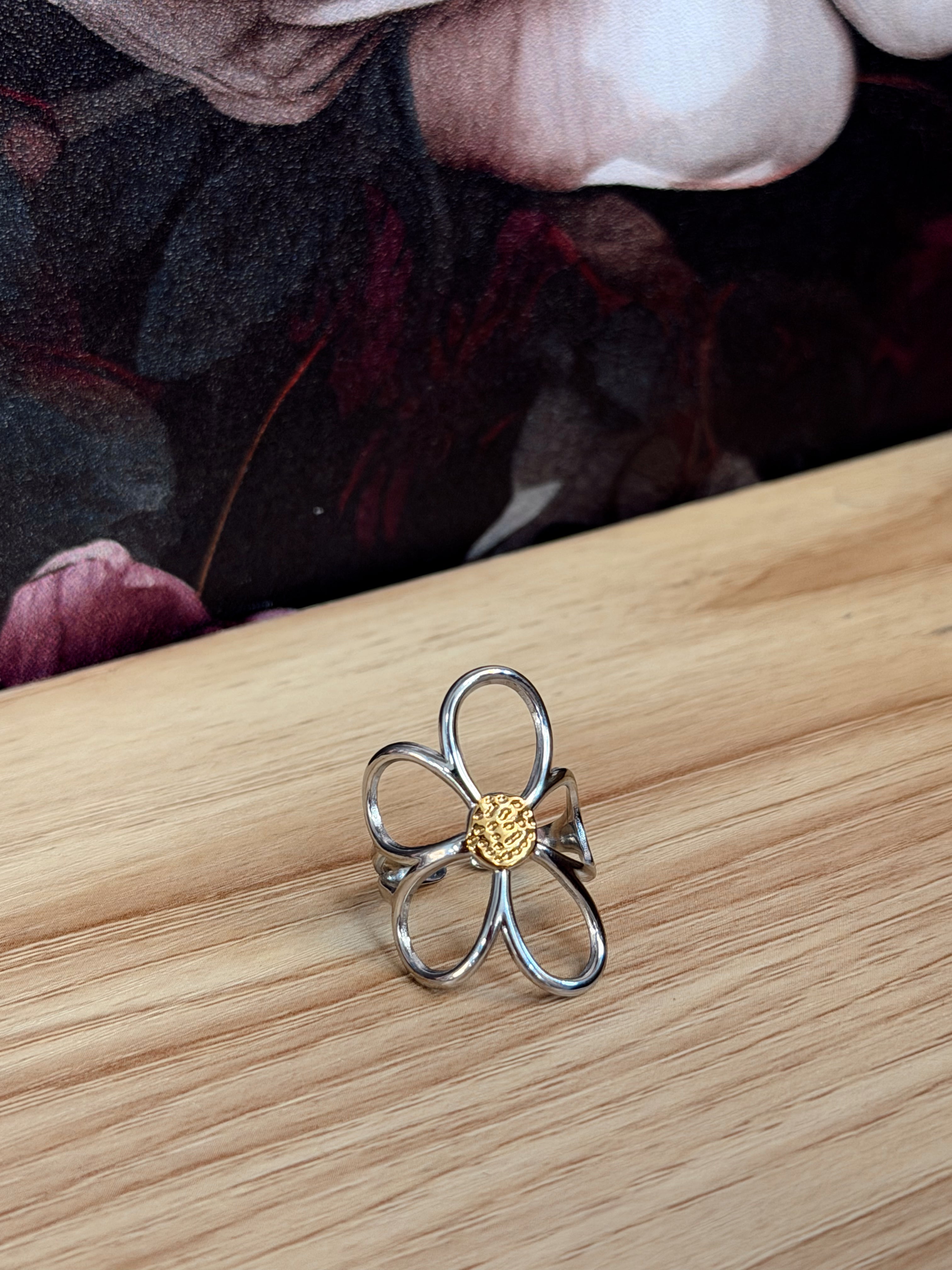 Lucy Floral Ring