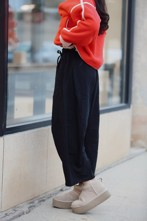 Essential Barrel Leg Sweatpant