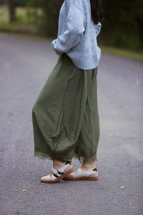 Lace Trim Barrel Pants