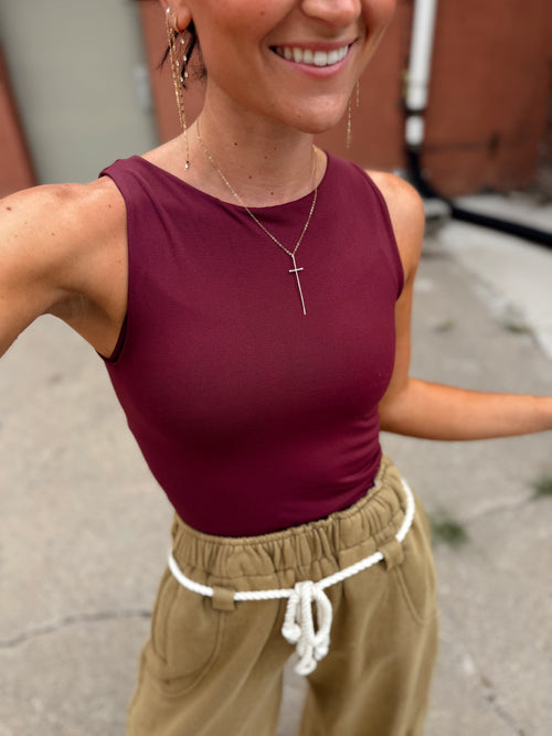 Boat Neck Tank